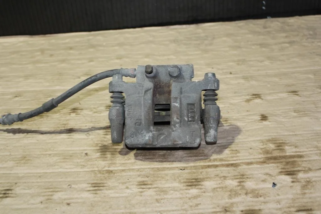 Б.у. суппорт MITSUBISHI LANCER CY4A MITSUBISHI LANCER CY4A