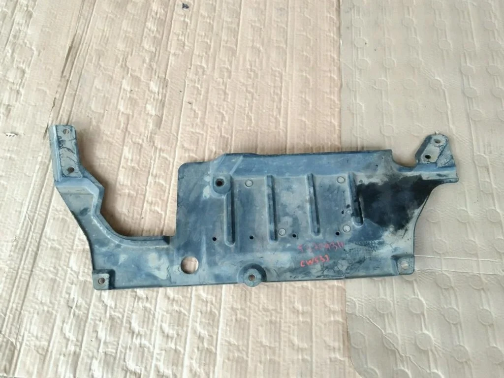 Б.у. защита двигателя пластиковая MITSUBISHI OUTLANDER XL CW5W MITSUBISHI OUTLANDER XL CW5W