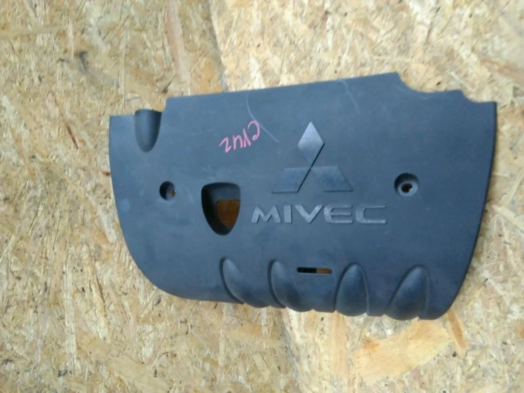 Б.у. крышка двигателя декоративная MITSUBISHI LANCER CY4A MITSUBISHI LANCER CY4A