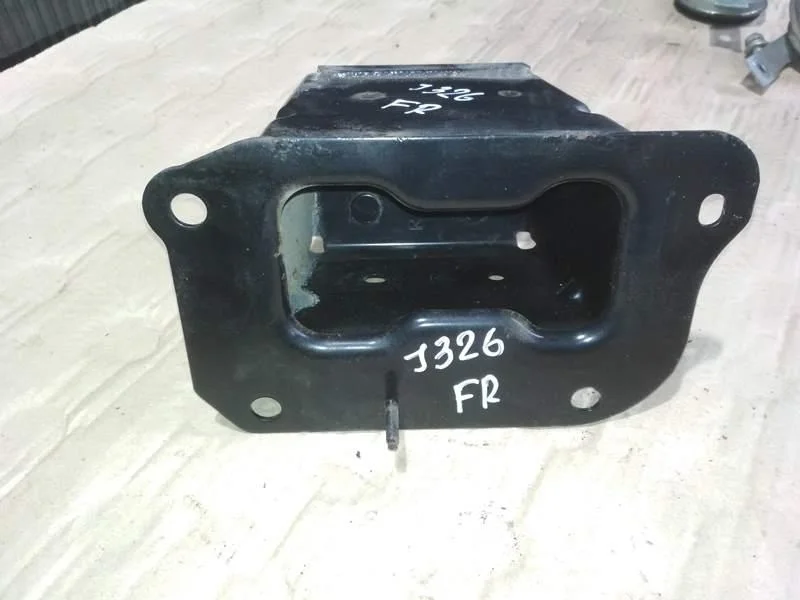 Б.у. кронштейн усилителя бампера перед NISSAN TEANA J32 NISSAN TEANA J32