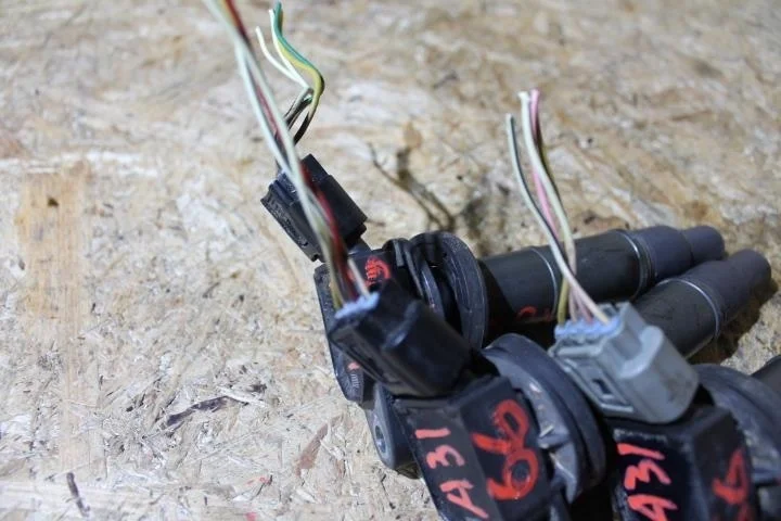 Б.у. разъём TOYOTA RAV4 ACA30 TOYOTA RAV4 ACA30