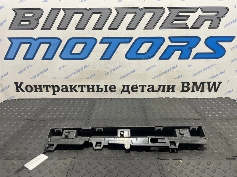 Кронштейн порога BMW 316i 51777256916 F30 N13B16A, правый