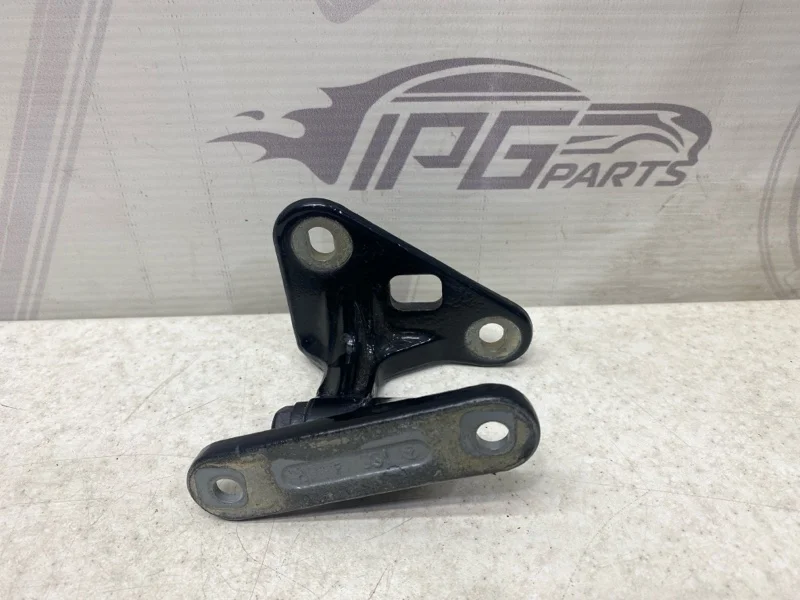 Петля передней правой двери верхняя Mercedes-benz 2008 W211