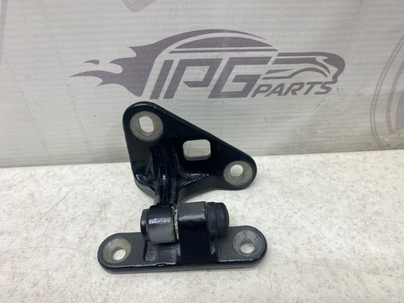 Петля передней правой двери нижняя Mercedes-benz 2008 W211