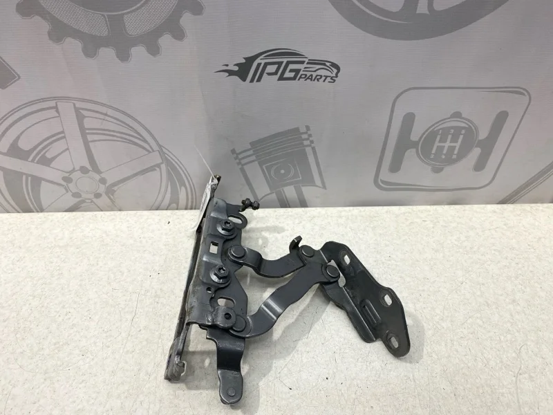 Петля капота левая Mercedes-benz 2010 W204