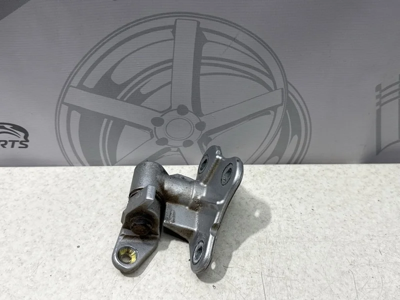 Петля задней левой двери нижняя Mercedes-benz ML 2007 W164