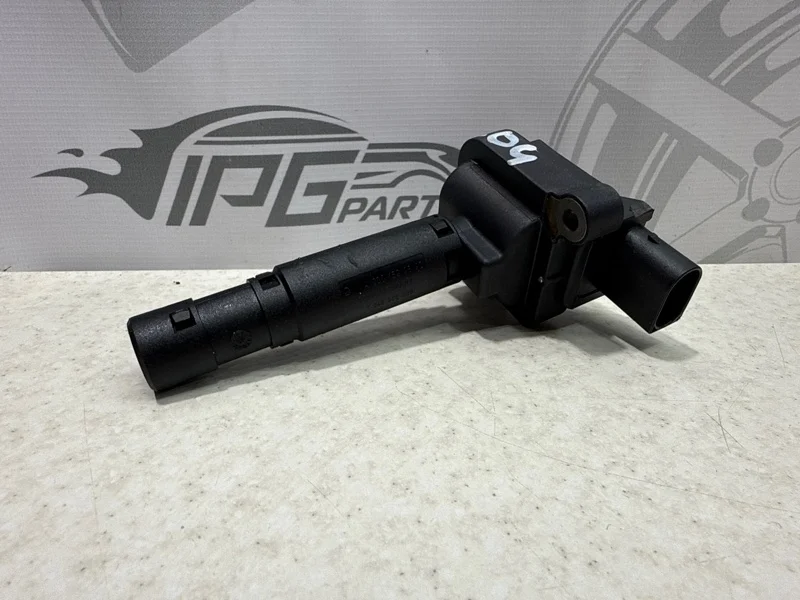 Катушка зажигания Mercedes-benz 2010 W204