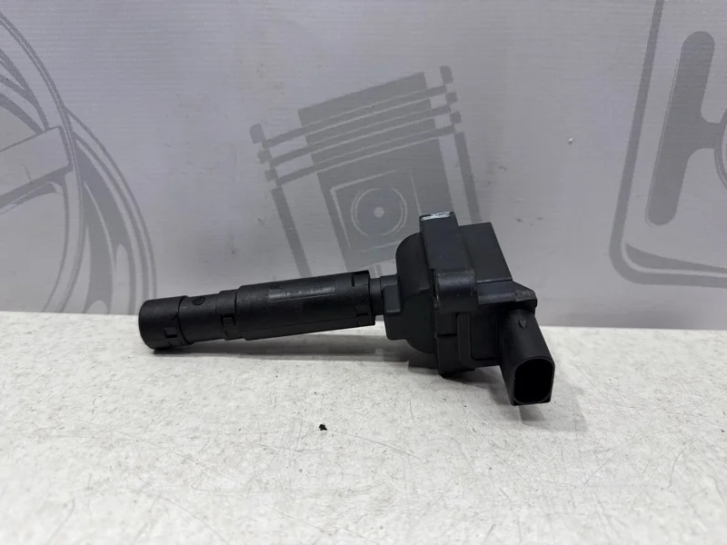 Катушка зажигания Mercedes-benz 2010 W204