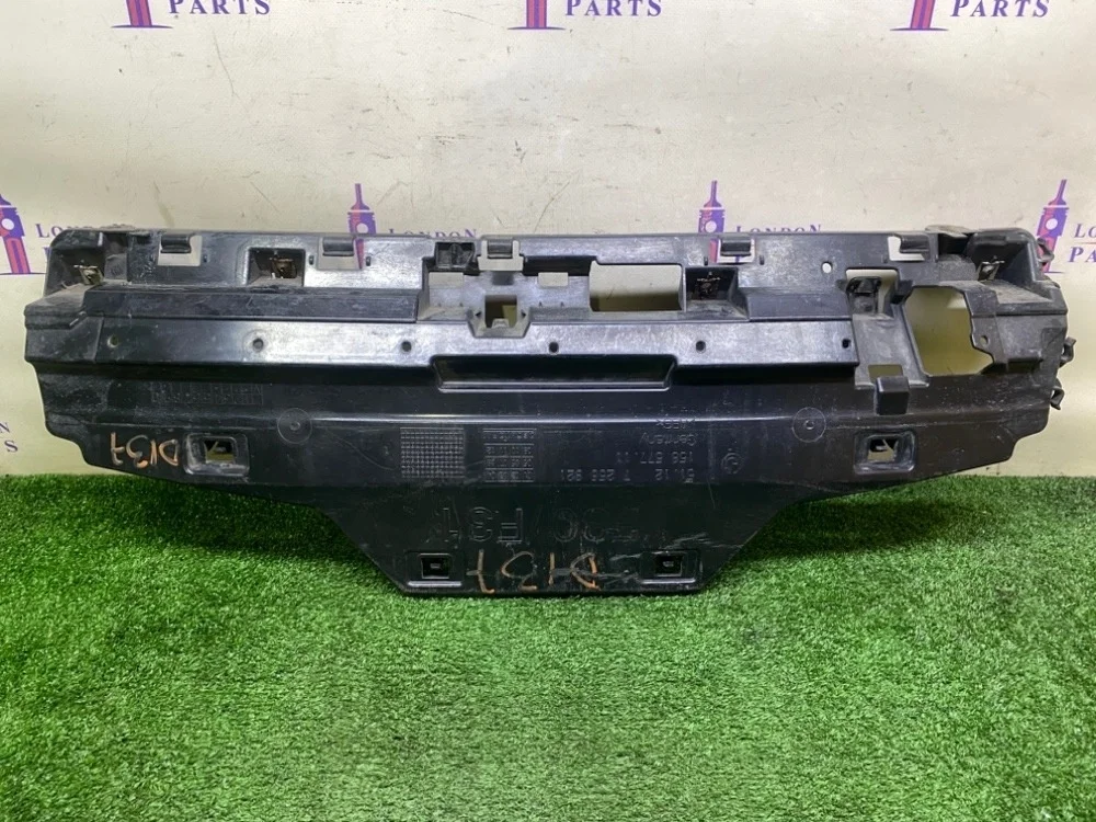 Кронштейн бампера BMW F30