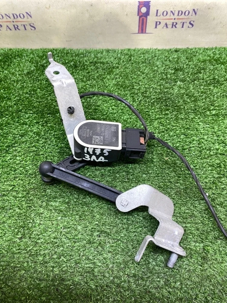 Датчик дорожного просвета BMW F31