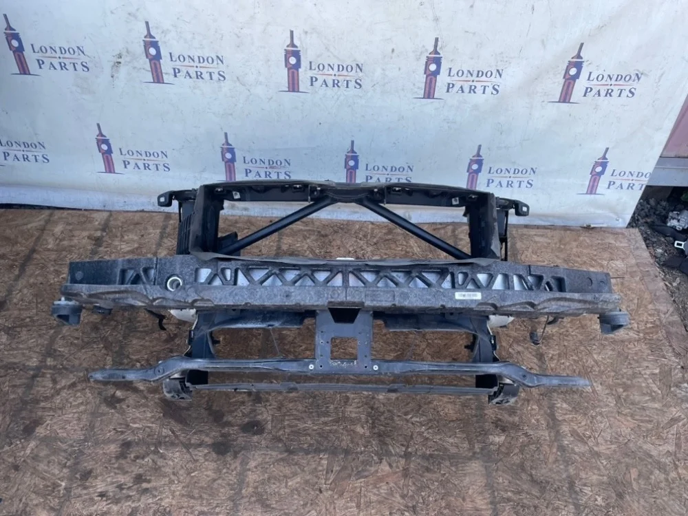 Передняя панель BMW F30