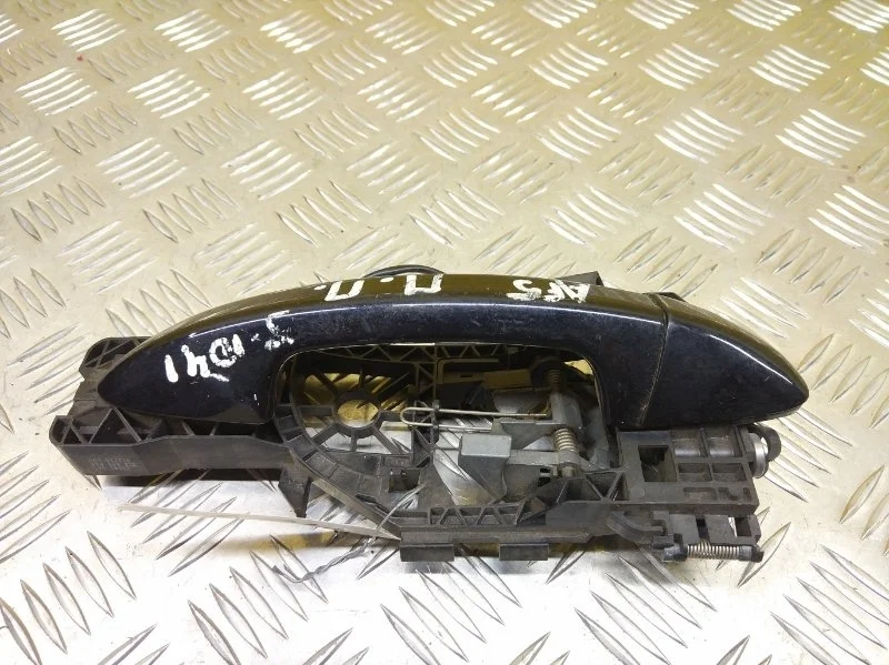 Ручка двери наружная передняя правая Volkswagen Passat Cc I (2008-2017) Рест. 2012 3C0837205 2.0 I