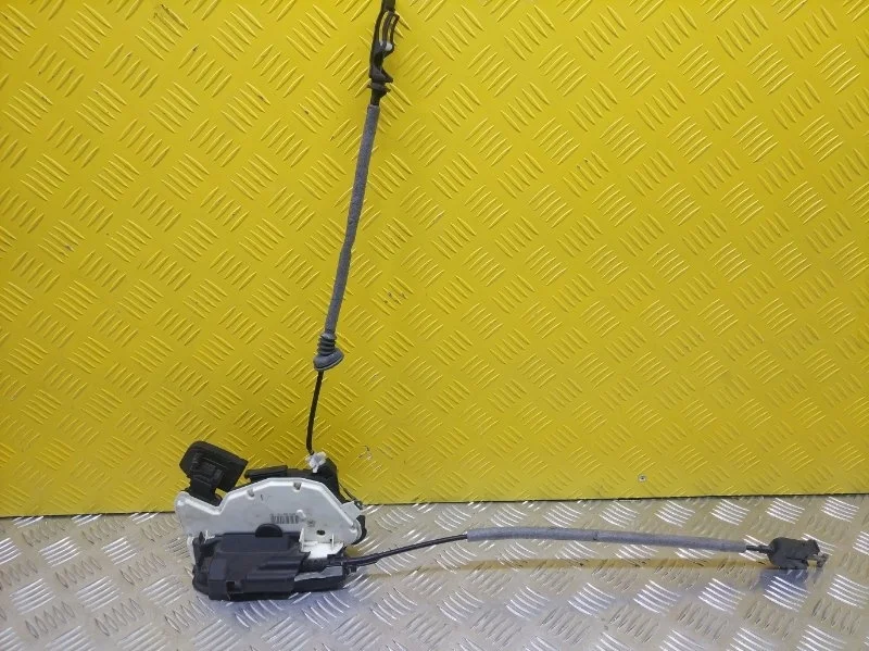 Замок двери задней правой Volkswagen Golf Vii 2012-2017 2013 5K4839016R 2.0 I