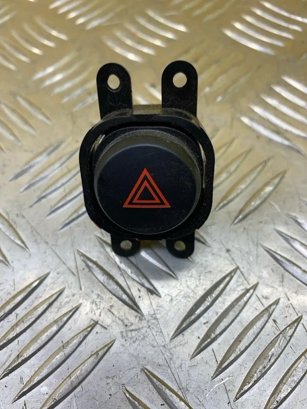 Кнопка аварийной сигнализации Nissan Navara (D40) 2004-2015 2008 25290EA000 ПИКАП 2.5 D YD25DDTI