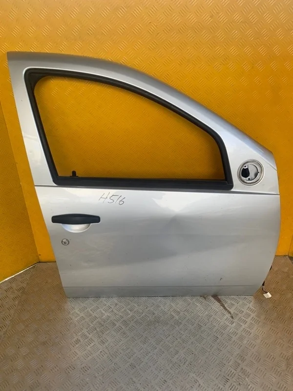 Стеклоподъемник электр. передний правый Dacia Duster 2010-2017 2016 8200733828 1.6 I