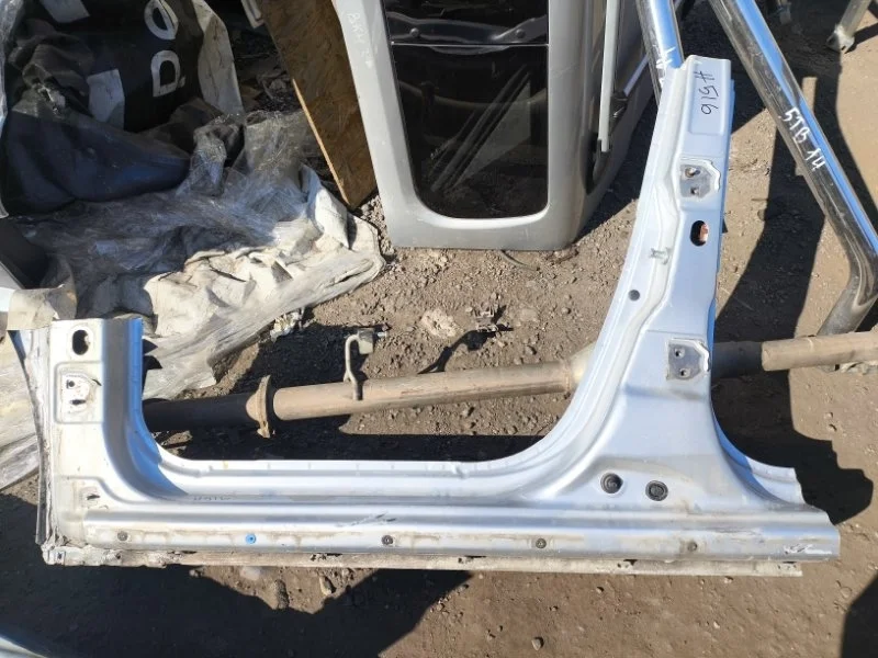 Порог левый Dacia Duster 2010-2017 2016 760212662R 1.6 I