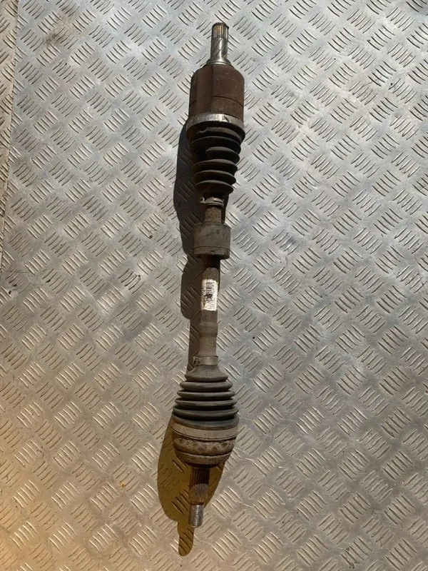 Полуось передняя левая (приводной вал, ШРУС) Dacia Duster 2010-2017 2016 391015061R 1.6 I