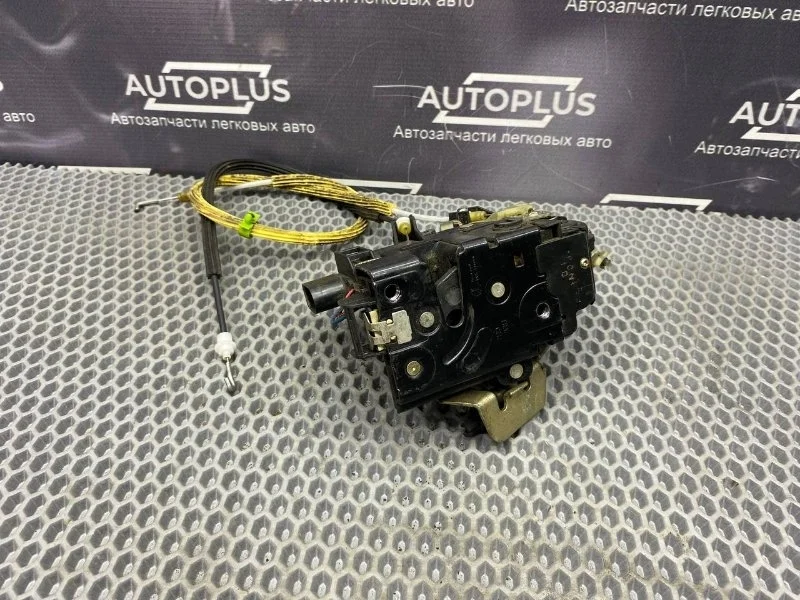 Замок двери Audi A6 4B0839016G СЕДАН C5 2.4 APS, задний правый