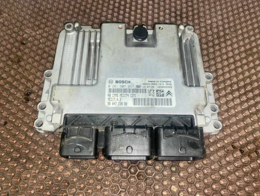 Блок управления двигателем Peugeot 3008 2014 T7