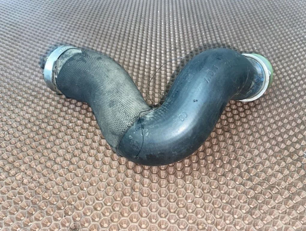 Патрубок интеркулера Audi Q7 2008 4L