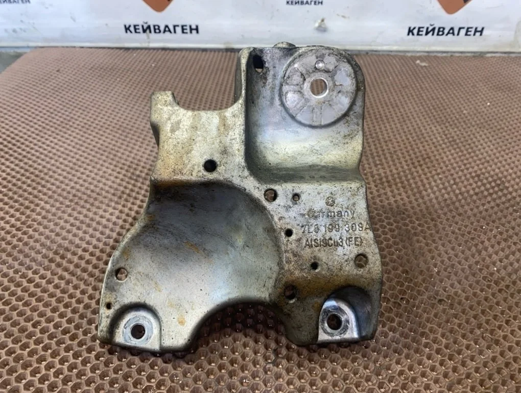 Кронштейн Volkswagen Touareg 2003 7L