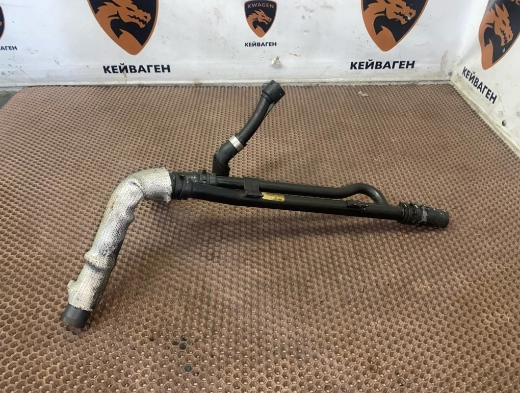 Трубка охлаждения Volkswagen Touareg 2011 7P