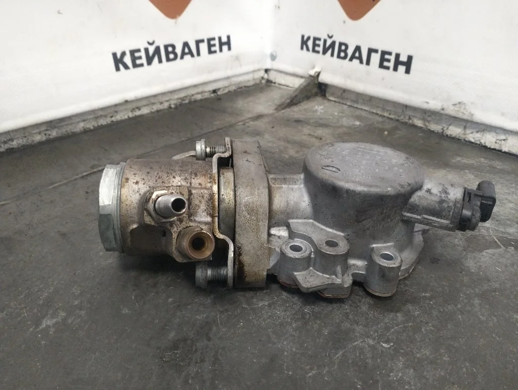 Топливный насос высокого давления Audi A8 2012 D4