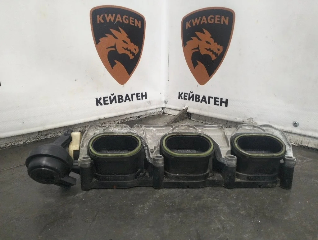 Коллектор впускной Audi A8 2011 D4