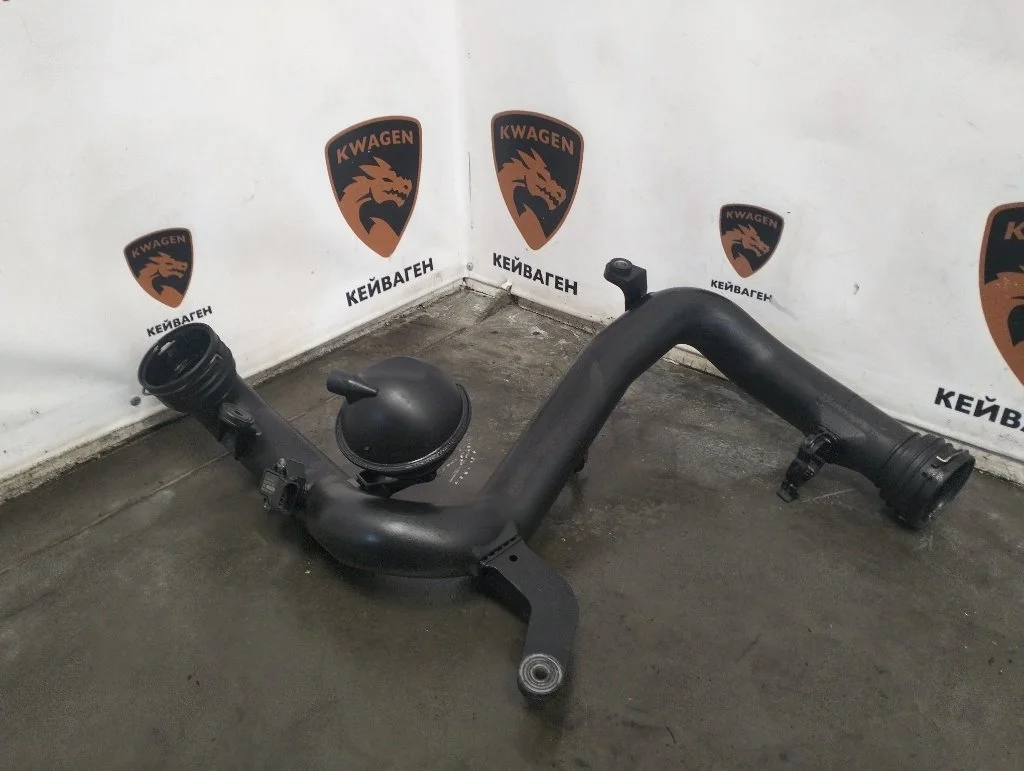 Патрубок интеркулера Volkswagen Passat 2005 B6