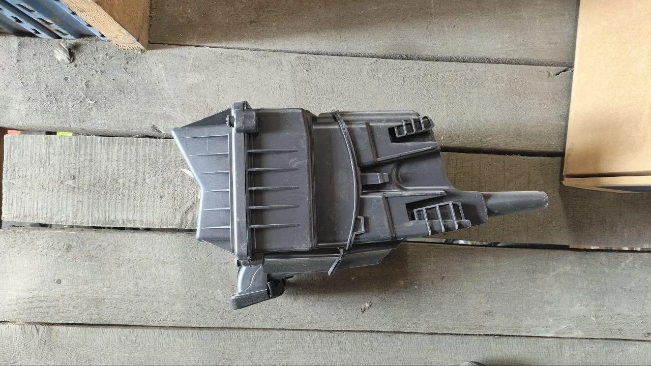 Корпус фильтра воздушного 2.0 Citroen Jumpy