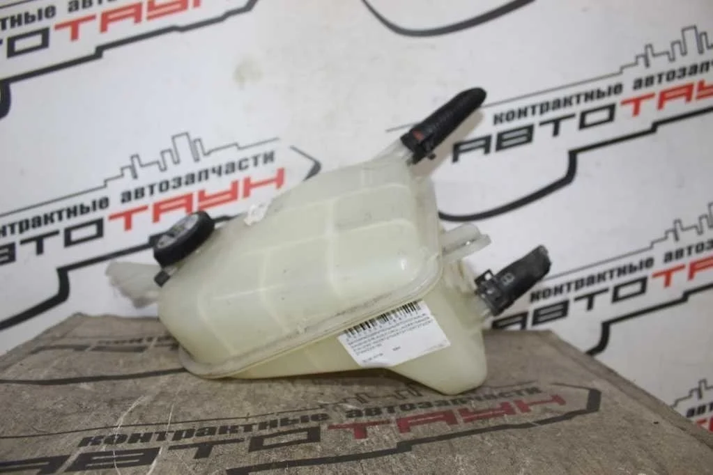 БАЧОК РАСШИРИТЕЛЬНЫЙ TOYOTA 1648022080