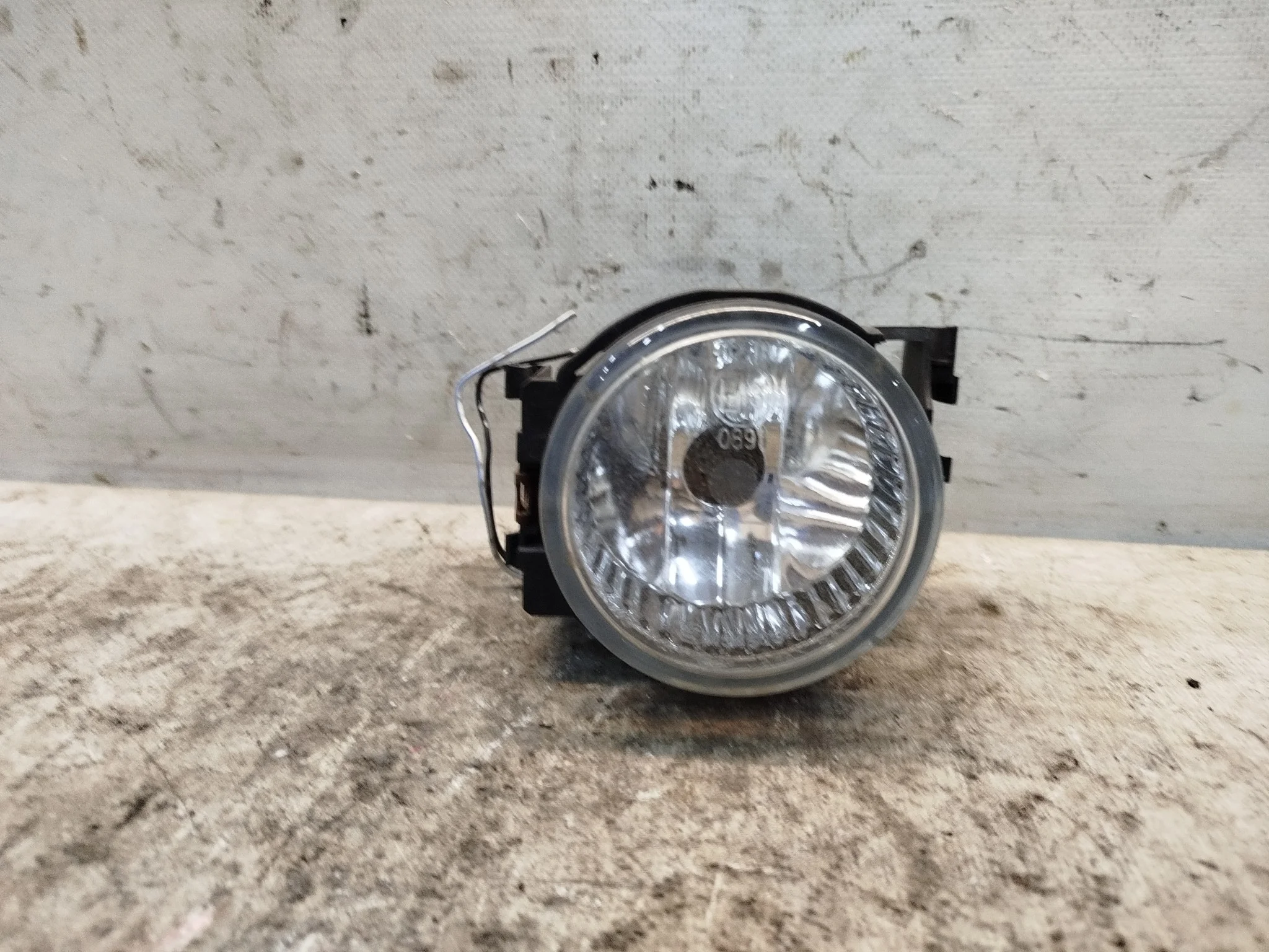 ТУМАНКА TOYOTA SUBARU ... LEGACY LEGACY LANCASTER MR-S OUTBACK PLATZ PRIUS R2 ... SH9 YA4 YA5 YA9 YAM ZVW30 ZZW30 11477828 11460066 ЛЕВАЯ 84501AG090 XA6424