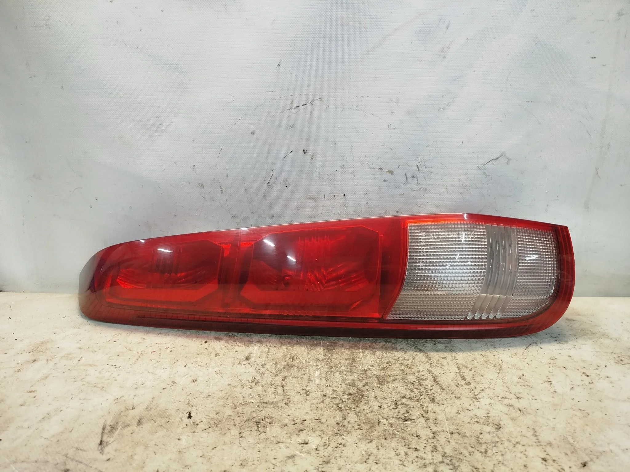 ФОНАРЬ NISSAN ЛЕВО 26555EQ00A XE311