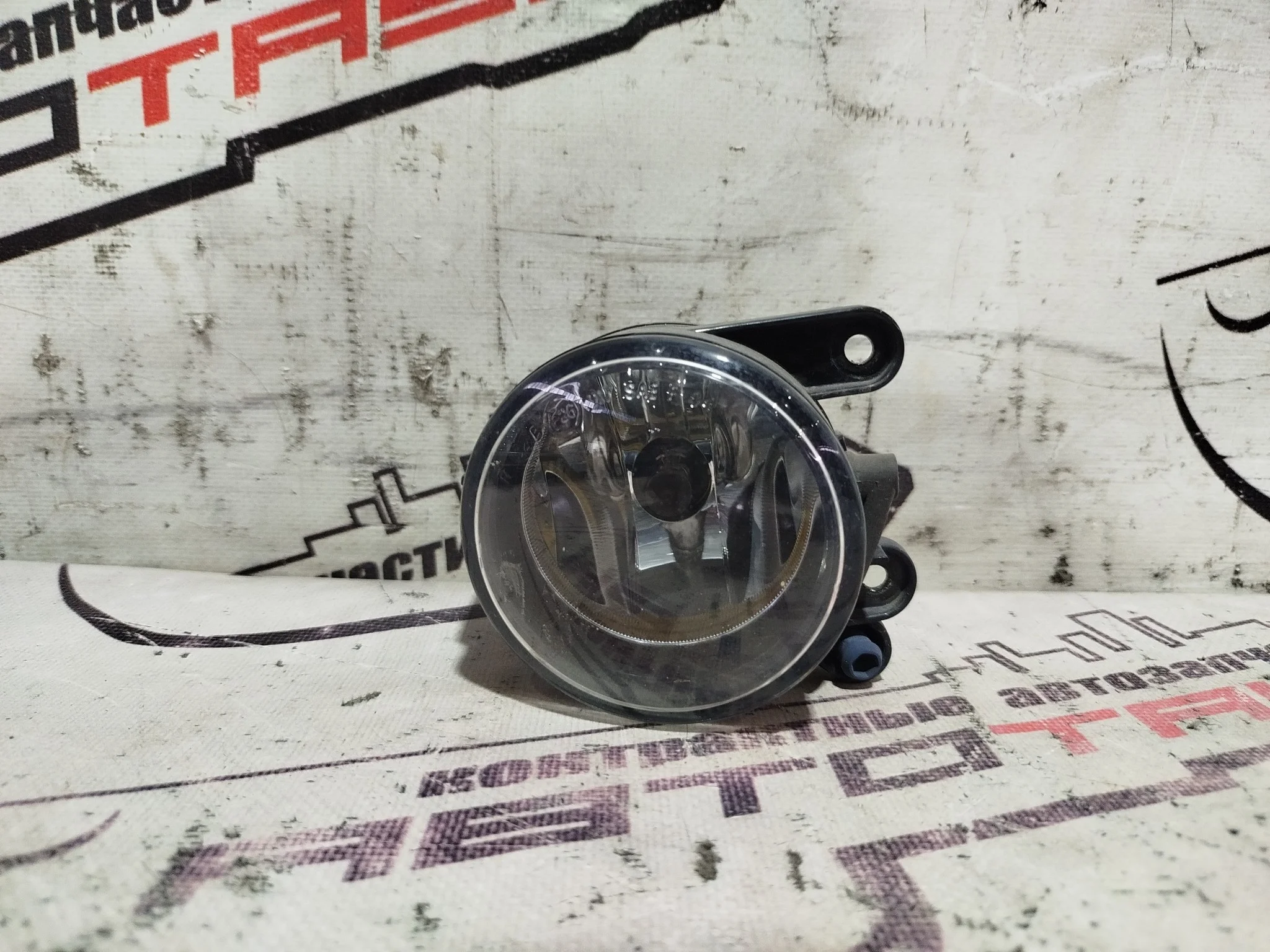 ТУМАНКА VOLKSWAGEN ПРАВО 1T0941700C KA9256Z