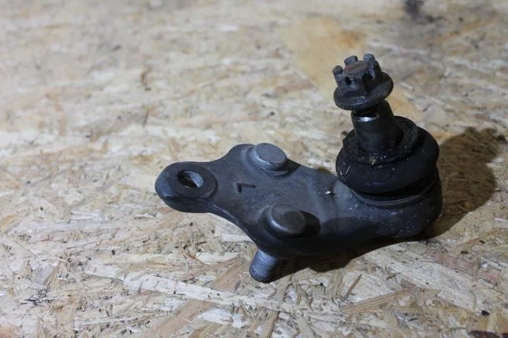 Б.у. шаровая опора TOYOTA CAMRY V40 ACV40 TOYOTA CAMRY V40 ACV40