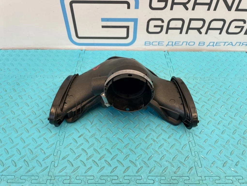 Патрубок воздушный Mercedes-Benz Ml-Class 2012 A6420901642 W166 642.826 3.0