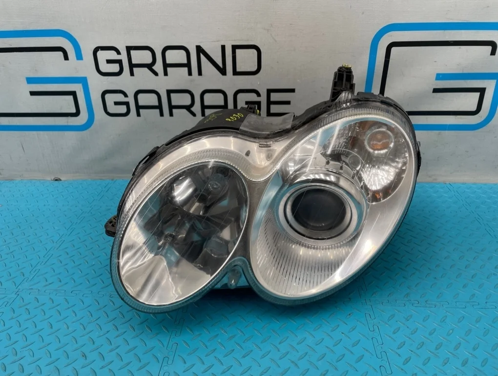 Фара Mercedes-Benz Clk-Class 2005 A2098201761 W209 272.960 3.5, левая