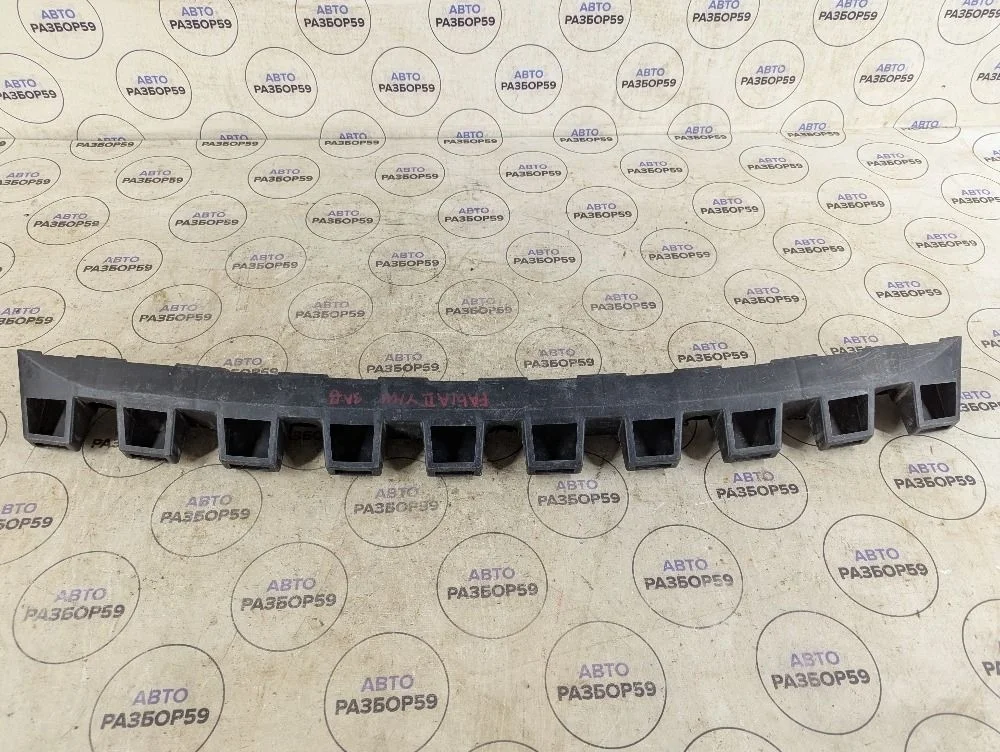 Кронштейн заднего бампера Skoda Fabia II (2007—2010)