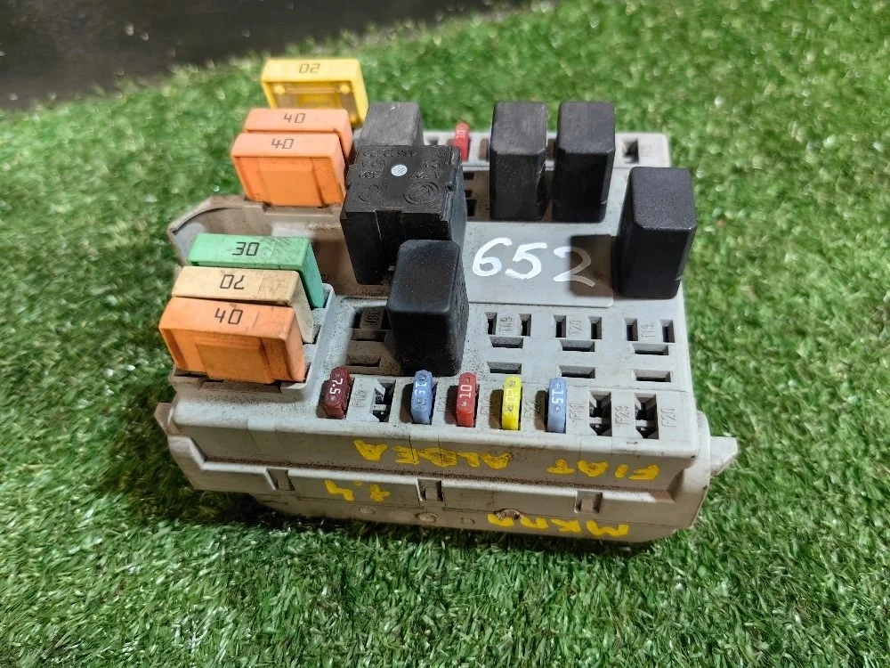 Блок предохранителей Fiat Albea