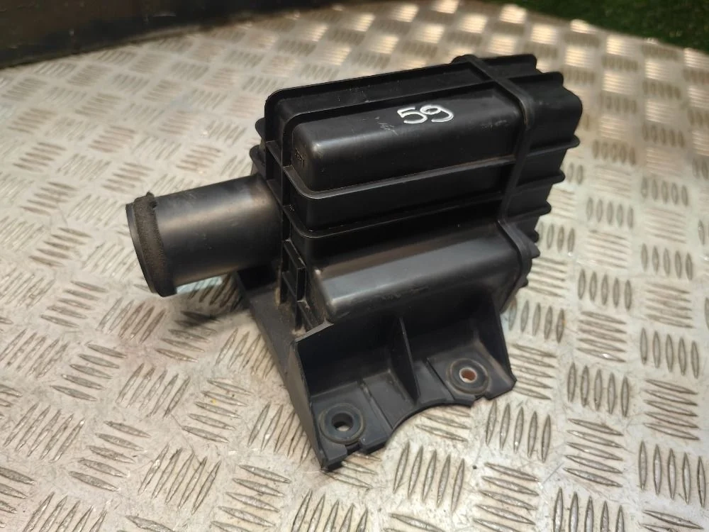 Резонатор воздушного фильтра Mazda CX-7