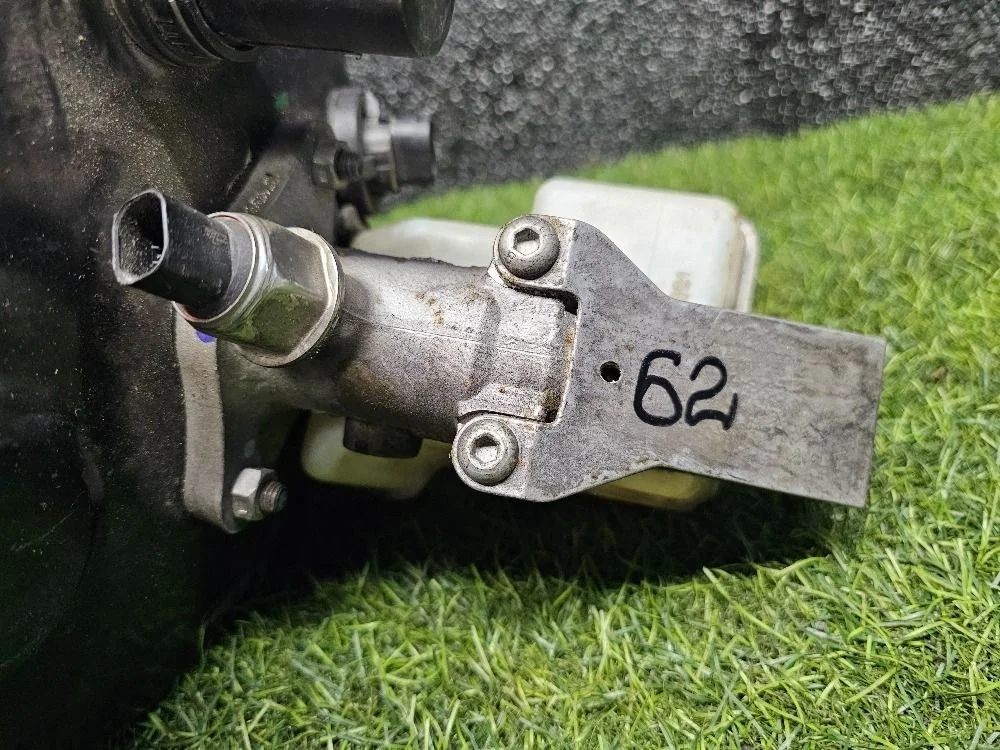 Главный тормозной цилиндр Mercedes-Benz M-Class