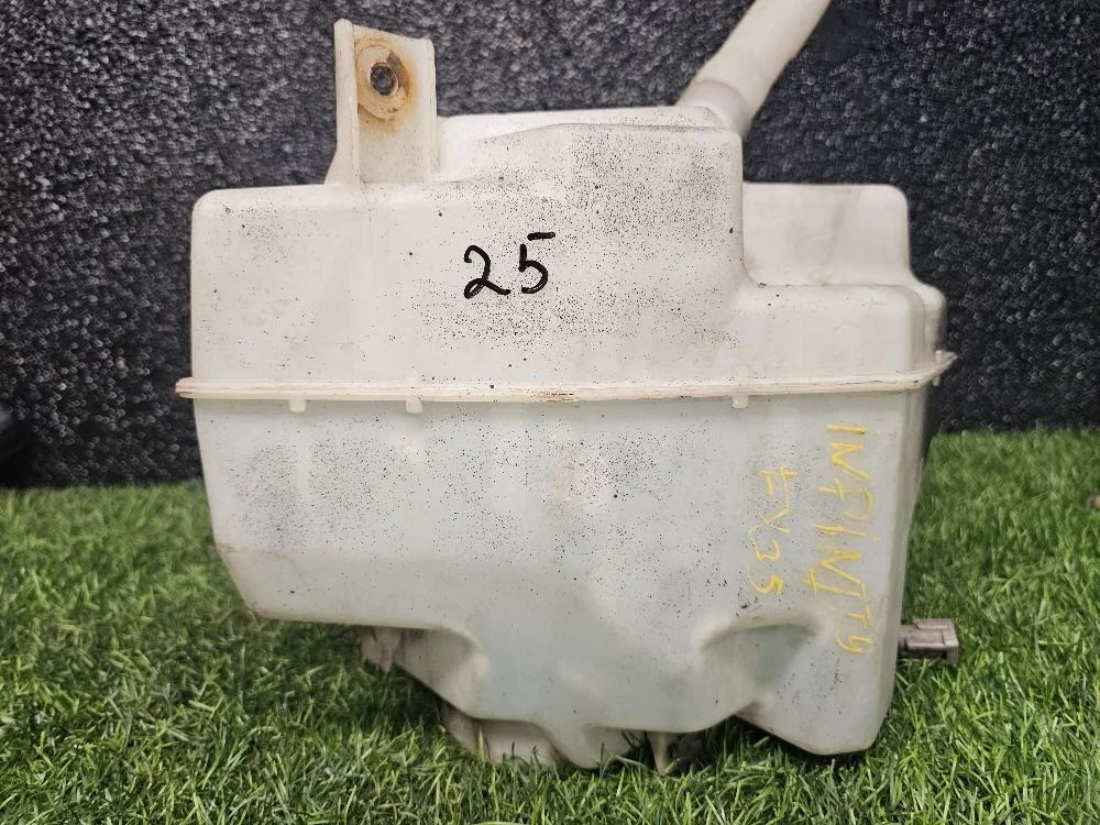 Бачок омывателя лобового стекла Infiniti FX35