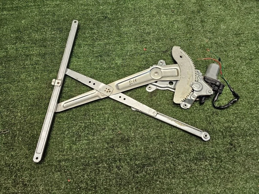 Стеклоподъемник электр. передний правый Suzuki SX4