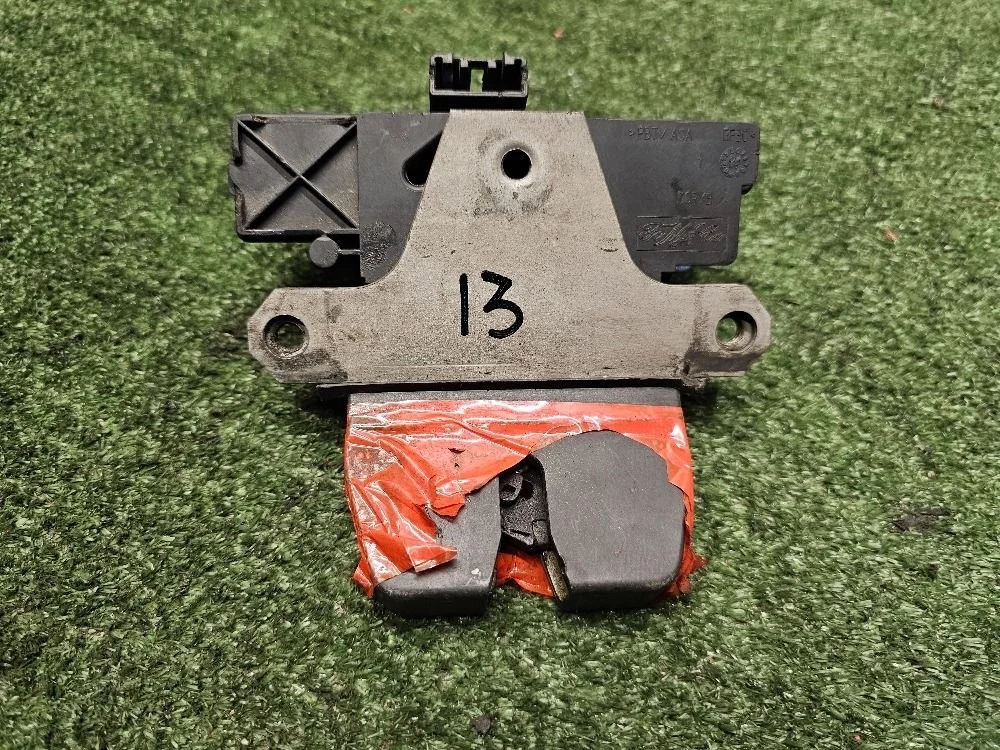 Замок багажника Ford Focus 2