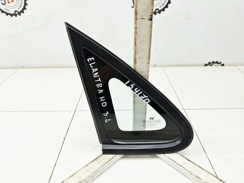 Стекло кузовное глухое левое Hyundai Elantra 2009 HD