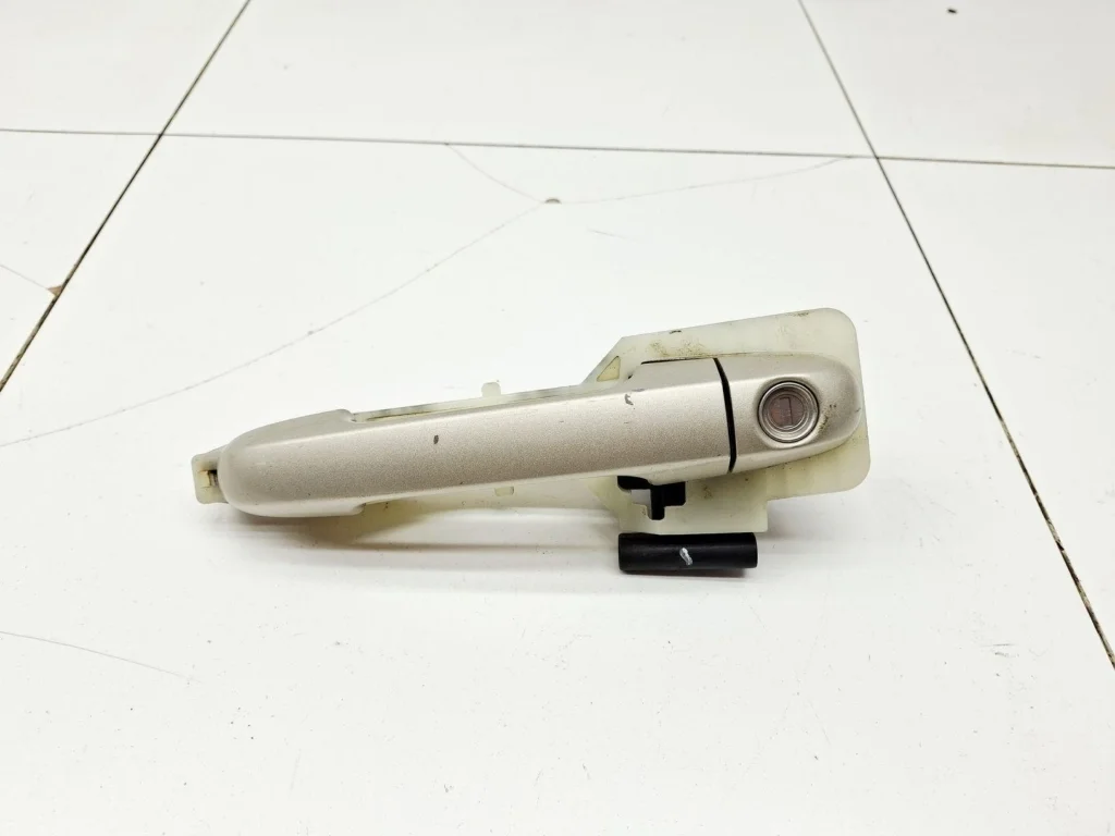 Ручка двери передней наружная правая Hyundai Elantra 2009 HD