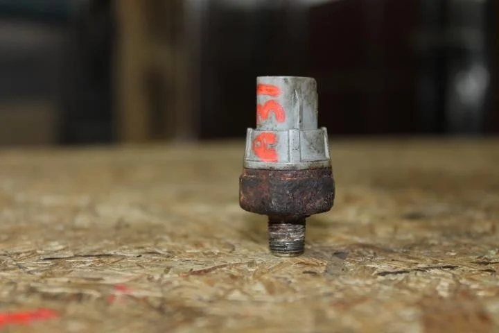 Б.у. датчик давления масла TOYOTA RAV4 ACA30 TOYOTA RAV4 ACA30