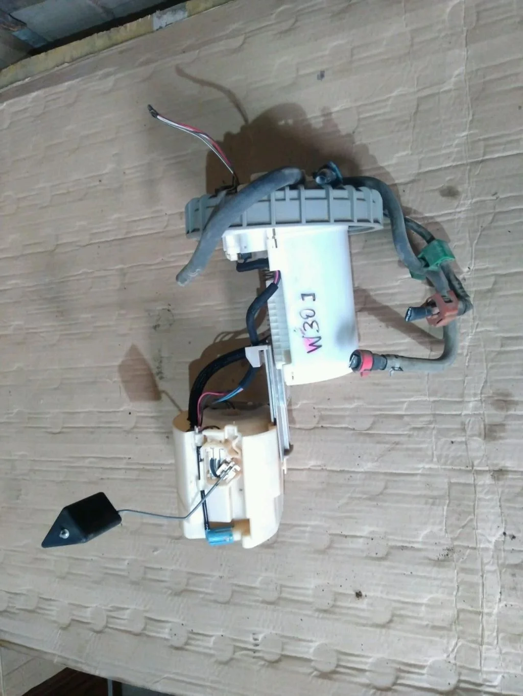 Б.у. насос топливный TOYOTA PRIUS ZVW30 TOYOTA PRIUS ZVW30