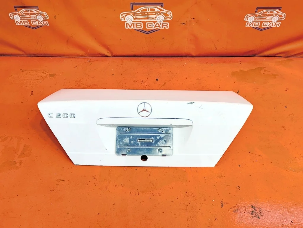 Крышка багажника Mercedes-Benz