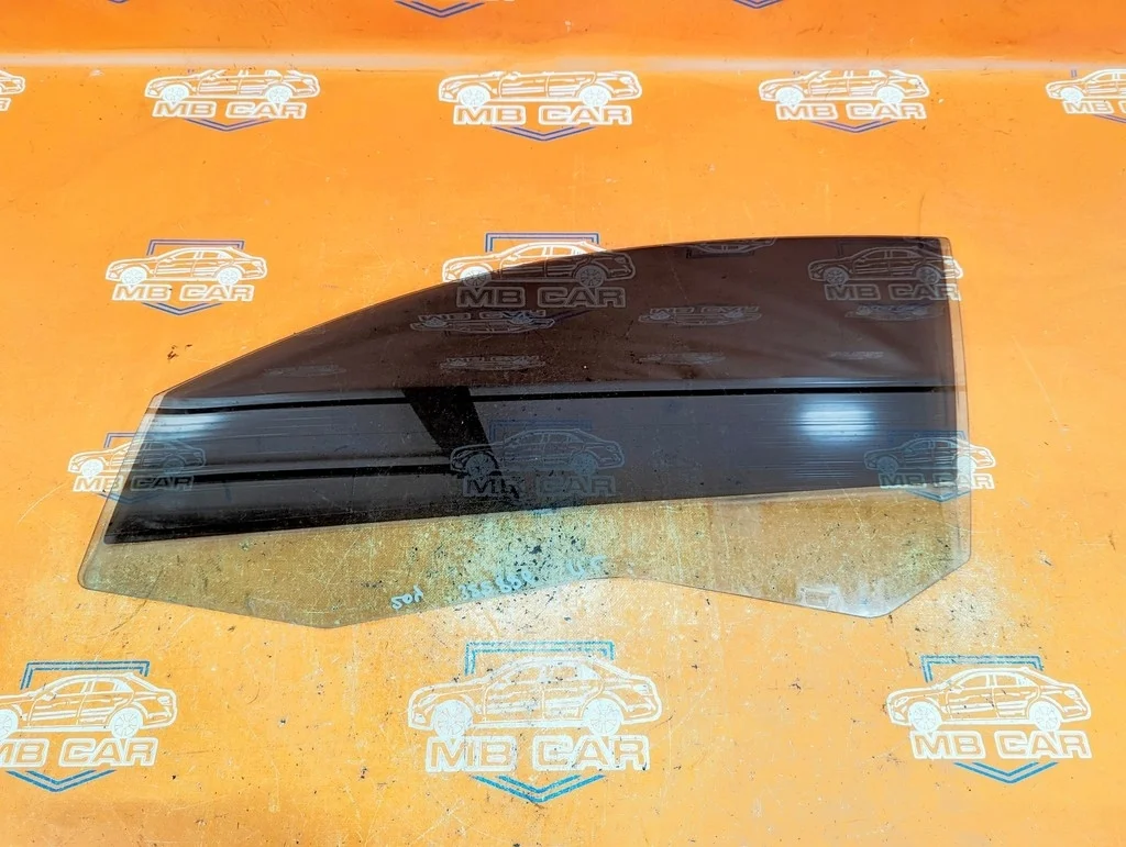 Стекло переднее левое Mercedes-Benz